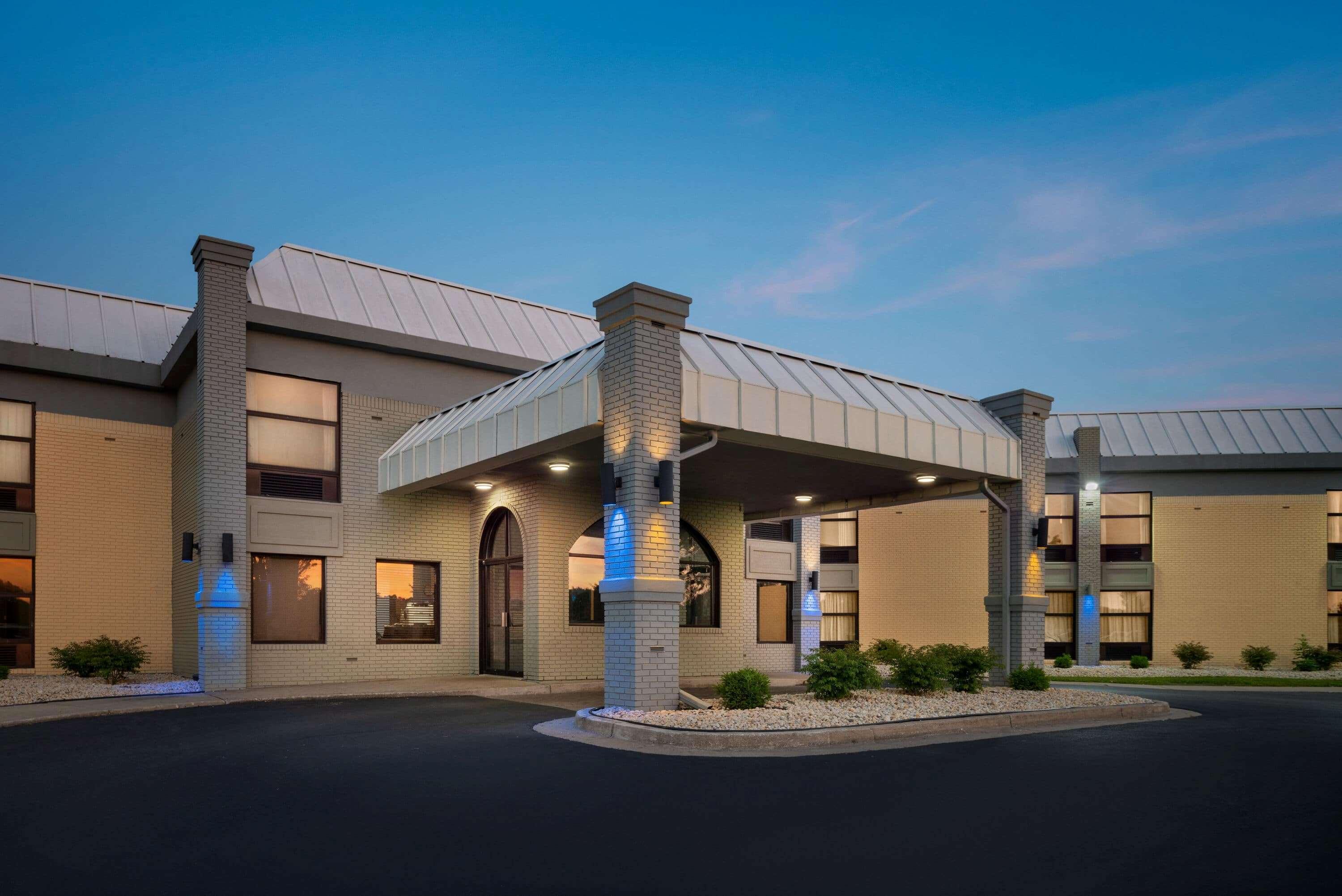 Days Inn & Suites By Wyndham Merrillville Esterno foto