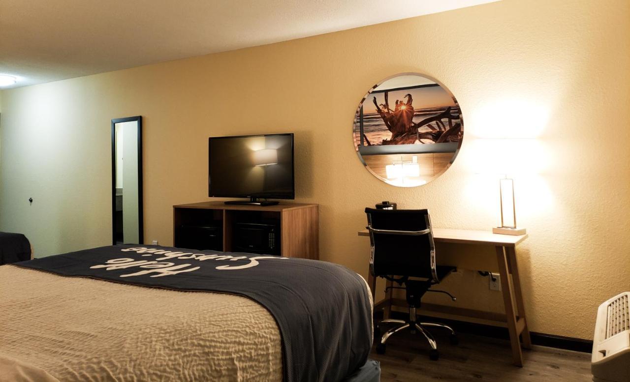 Days Inn & Suites By Wyndham Merrillville Esterno foto